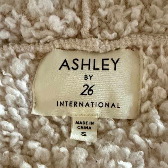 Ashley By 26 International Cream Hooded Teddy Bear Jacket - Picture 7 of 8